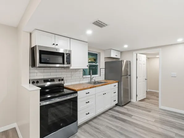 903 Vine Ave, Clearwater, FL 33755
