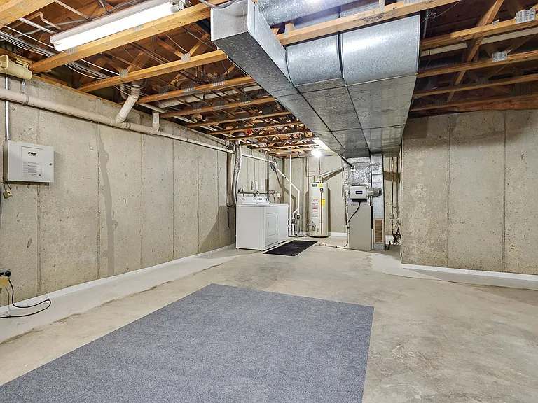 834 Swallow St — Photo 27
