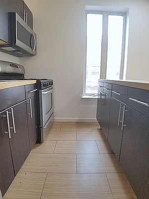 3rd image of 542 Eastern Pkwy APT 4C