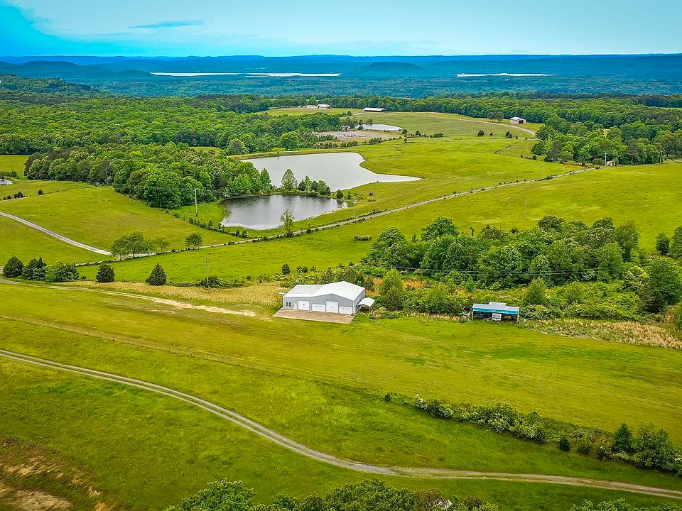 2nd image of 716 Diamond Bluff Rd
