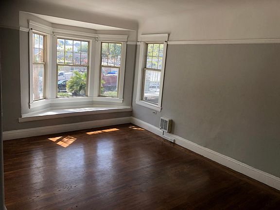 4th image of 3456 Cesar Chavez St APT 1