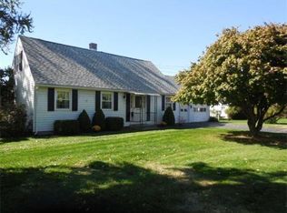 17 Hickory Dr, Northampton, MA 01062