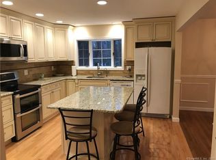 60 Langstroth Dr, Ridgefield, CT 06877