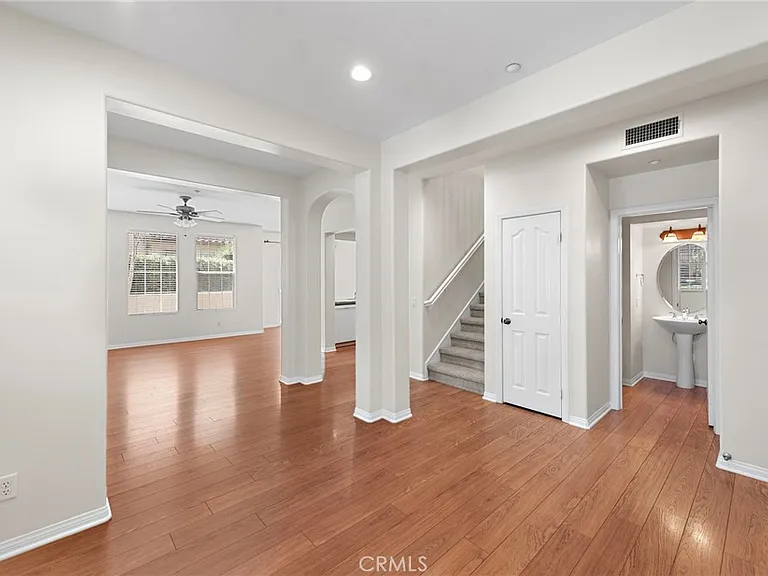 31 Notchbrook Ln — Photo 2