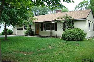 1st image of 6 Morgan Dr