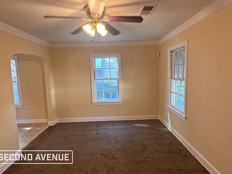 2455 Twain Ave — Photo 2