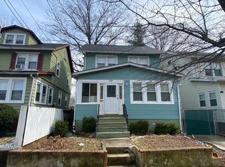 242 Richelieu Ter, Newark, NJ 07106