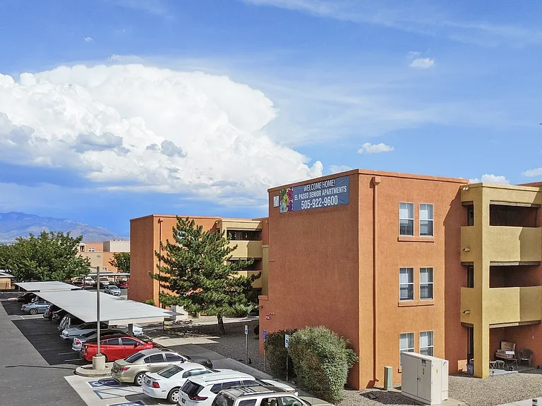 El Paseo Apartments — Photo 29