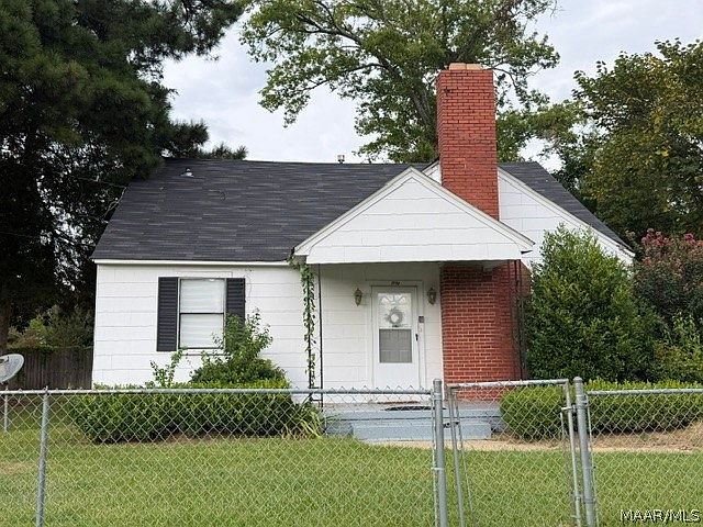 1st image of 1005 Memorial Ave
