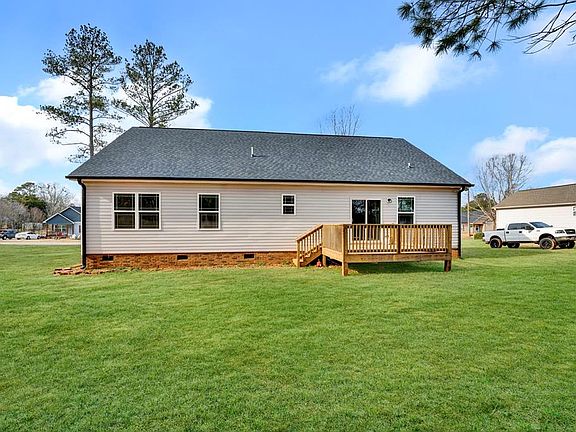3rd image of 106 Kelli Dr