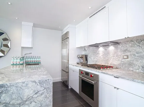 377 Rector Pl APT 20B, New York, NY 10280