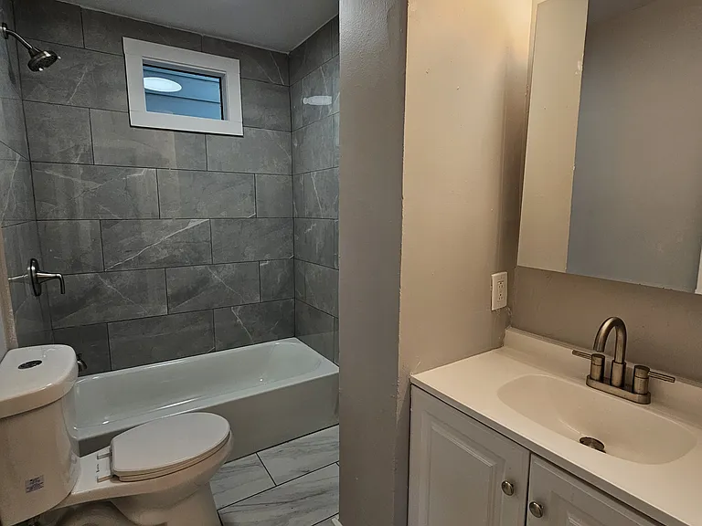 108 Dewitt St #1A — Photo 3