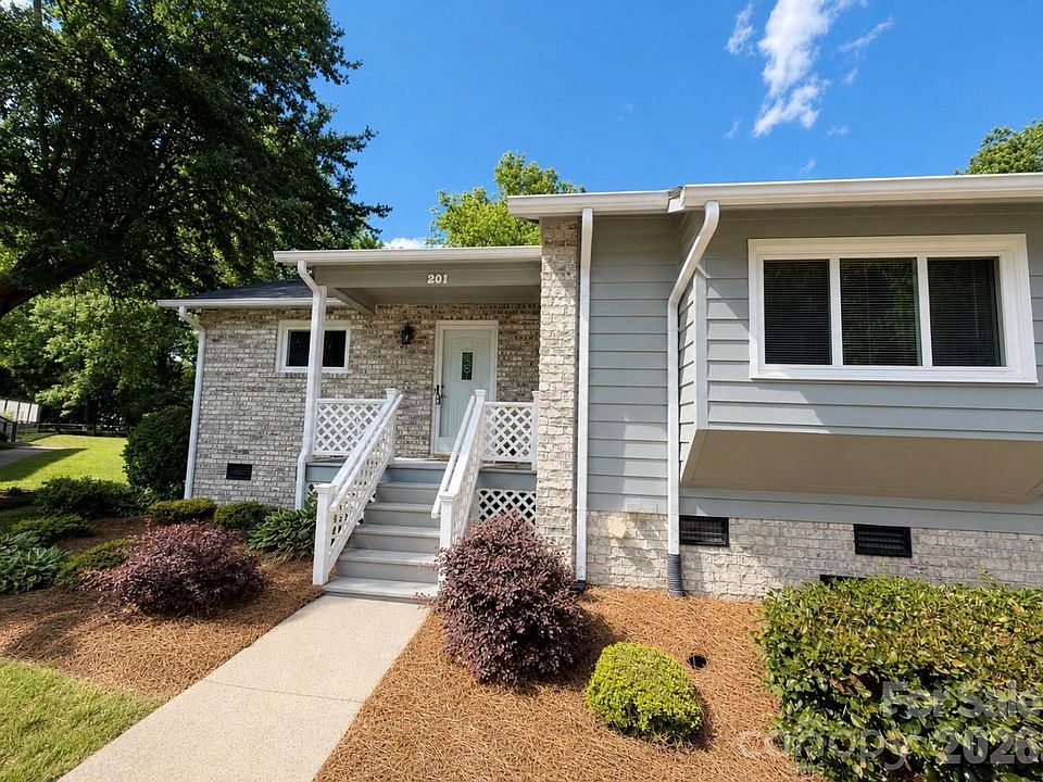 1st image of 201 Wellington Hills Cir
