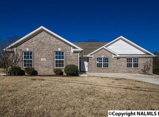 103 Bucks Pocket Dr, New Market, AL 35761