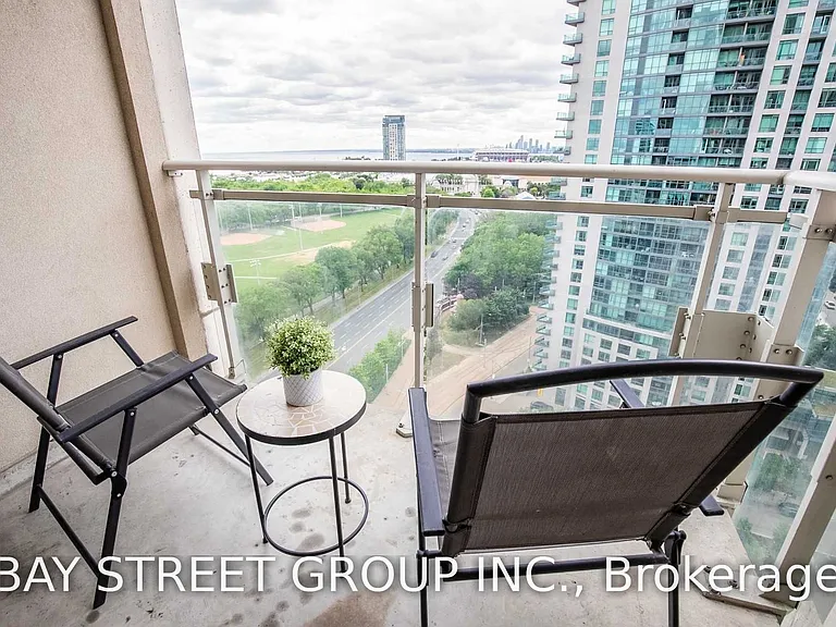 628 Fleet St #1801 — Photo 24