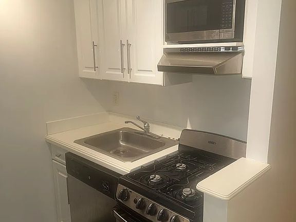 2nd image of 148 W 68th St APT 4f