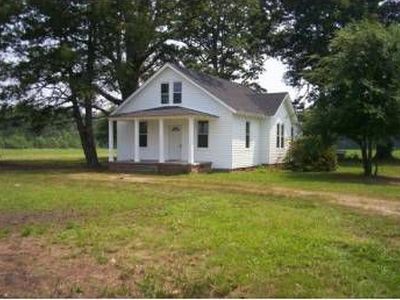 21070 Poole Rd, Yale, VA, 23897