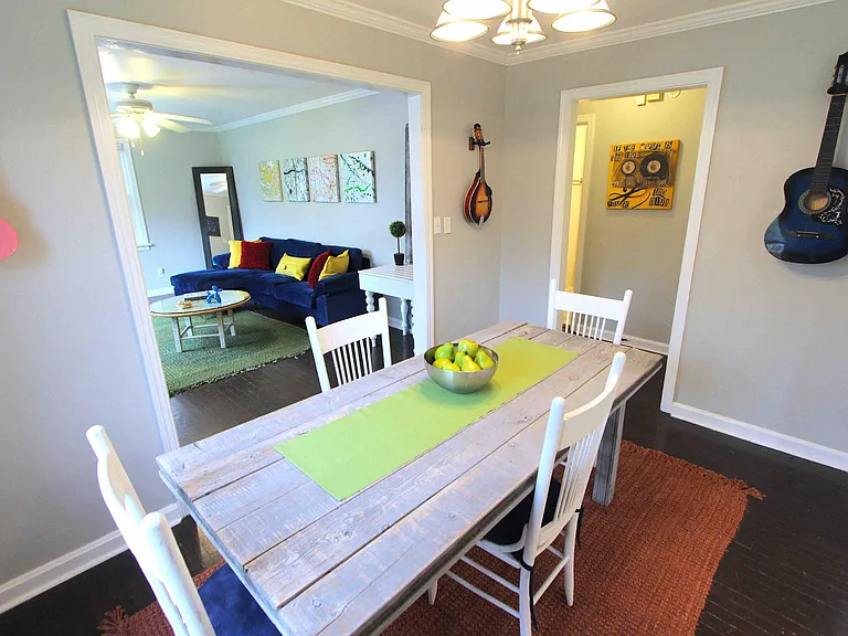 2502 Woodyhill Dr — Photo 6