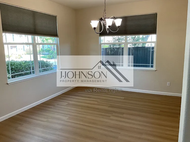 2408 Victor Ct — Photo 8
