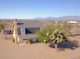 10631 Valencia St, Oak Hills, CA 92344