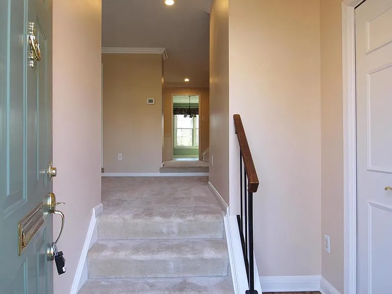 3186 Cantrell Ln — Photo 3