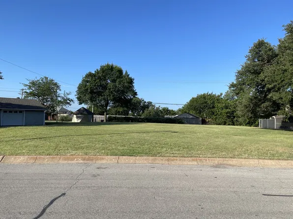 Live Oak Ln, Weatherford, TX 76086