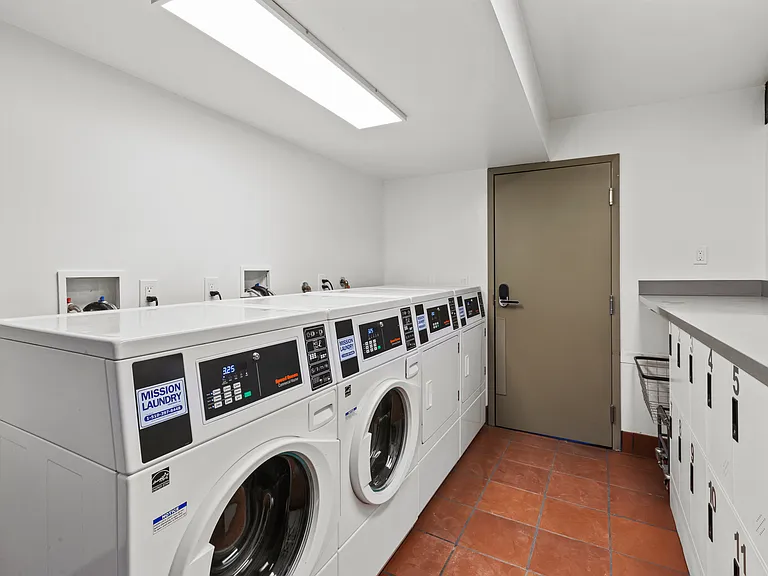 3300 Laguna St #5 — Photo 16