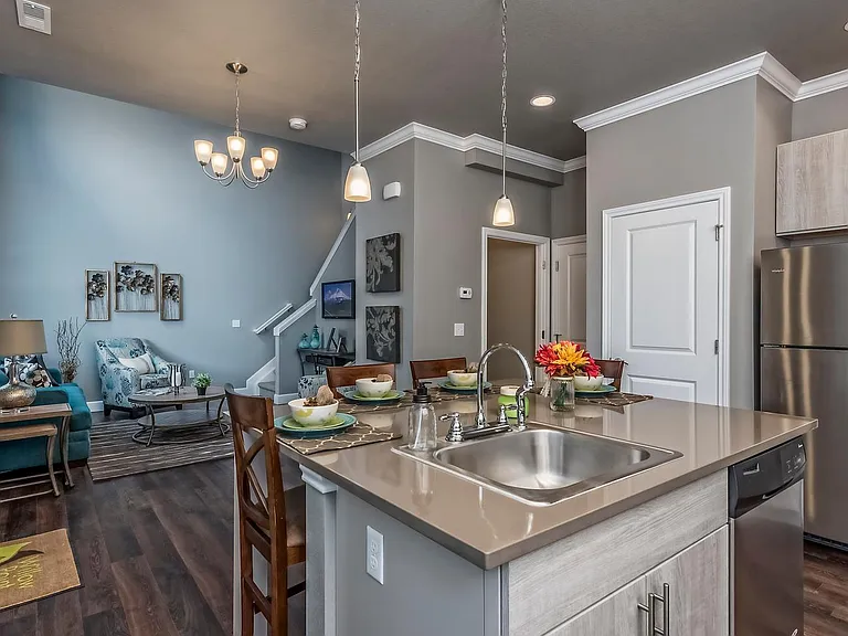 Willow Point Townhomes — Photo 8