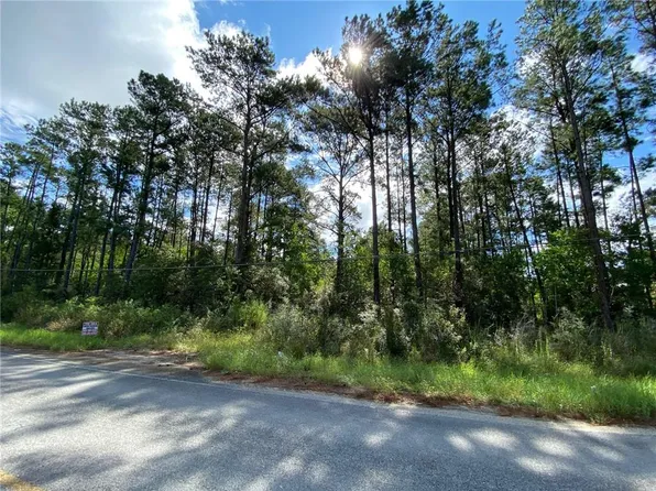 59446 Lake Rd, Lacombe, LA 70445