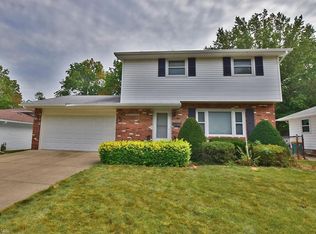 5245 Oak Ridge Dr, Willoughby, OH 44094