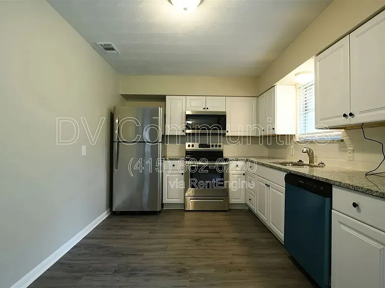 1607 Anthony St — Photo 23