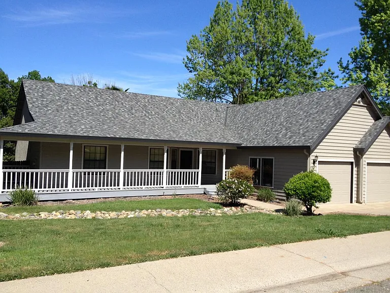 9225 Mott Ct — Photo 1