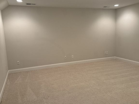 4th image of 3012 Singing Creek Dr