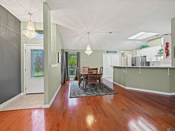 3rd image of 13473 S Fairview Ave
