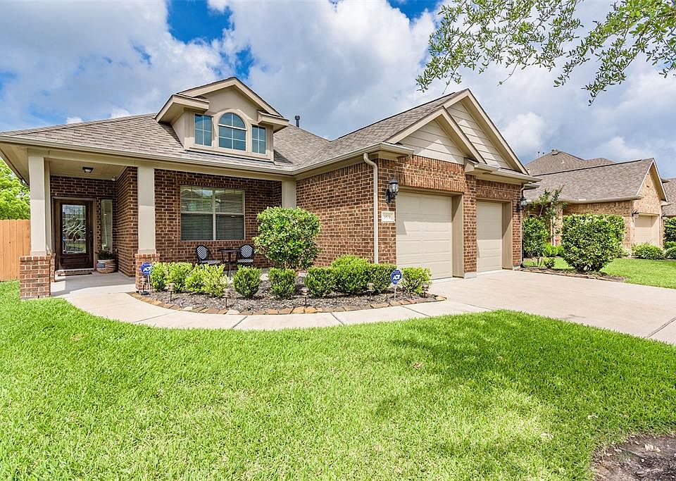 1st image of 969 Ponte Serra Dr