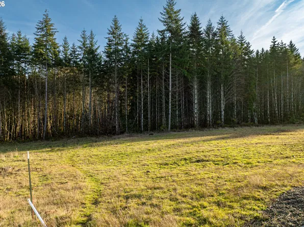 Silverwood Dr #F2, Castle Rock, WA 98611