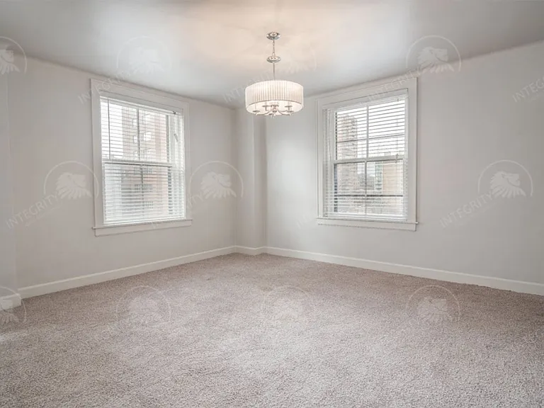229 Ward Pkwy — Photo 35
