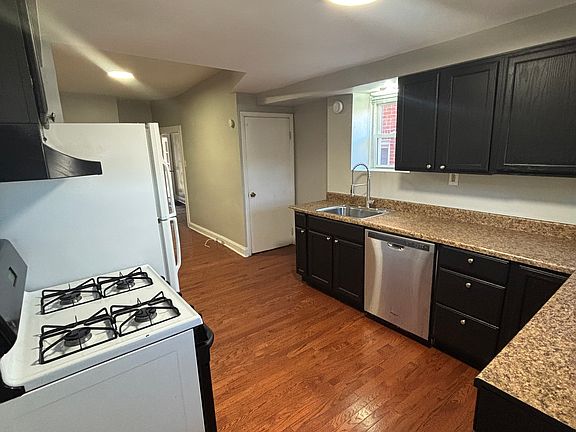 5th image of 3735 Orpwood St