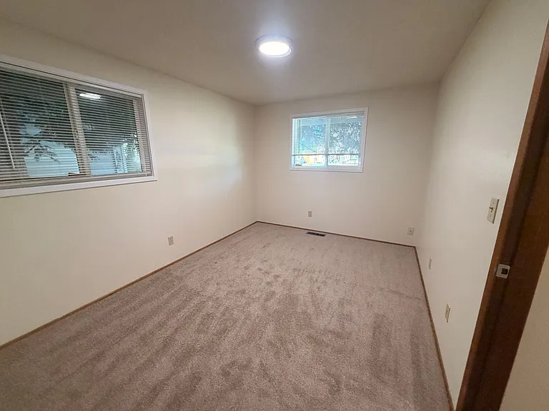 1256 Beach Ave — Photo 7