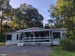 20 E Elk Ln, Pottsville, PA 17901