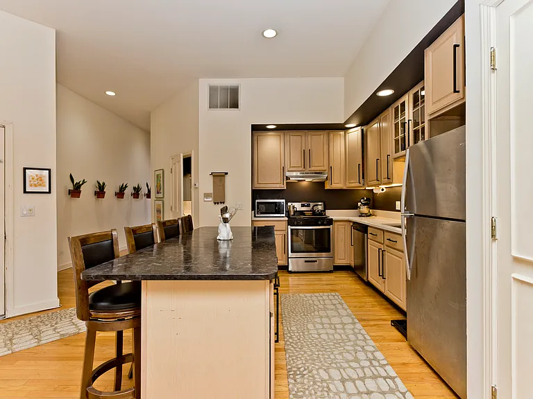1470 N Milwaukee Ave #3 — Photo 2