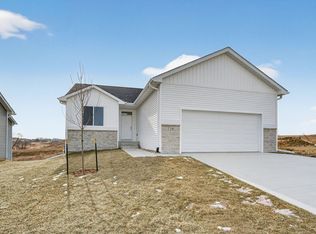 724 Plainside Ave, Norwalk, IA 50211
