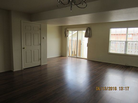 4th image of 934 W 24th St