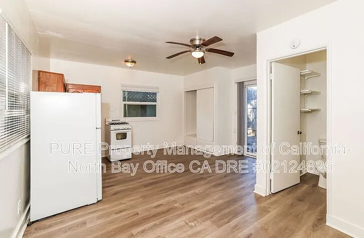2107B Montgomery Dr — Photo 4