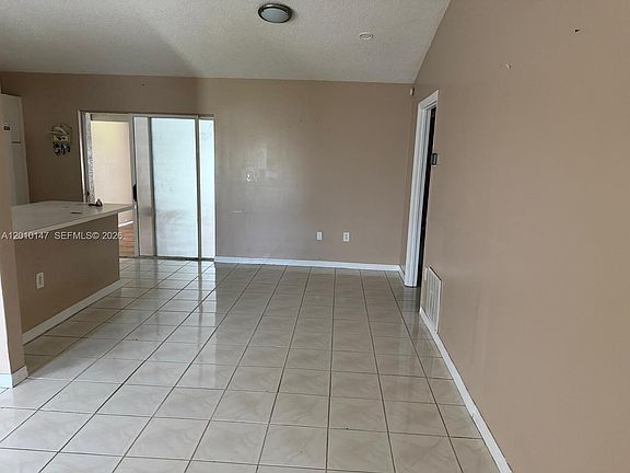 5th image of 18109 SW 142nd Ct