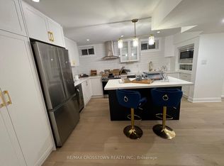 492 Greenwood Dr #B, Essa, ON L3W0R4