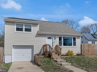46 W Bolton Ave, Absecon, NJ 08201