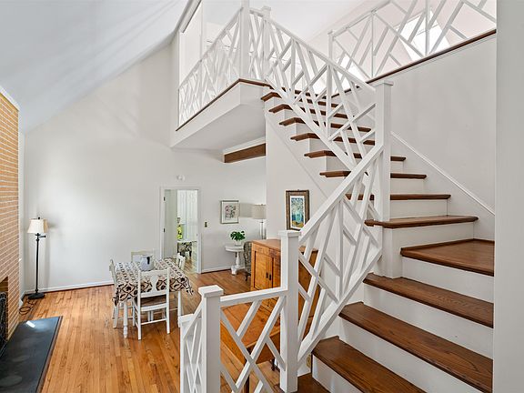 2nd image of 2655 Stowe Ct