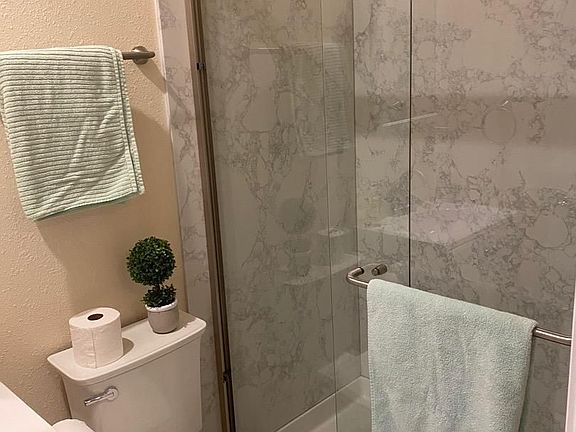 4th image of 1212 Tivoli Way