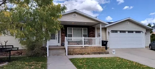 1250 S Pinewood Dr Photo 1